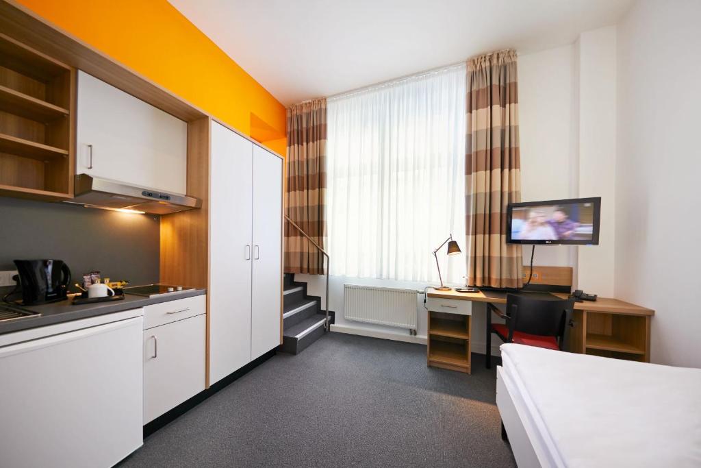 Townhouse Düsseldorf - Resim 17