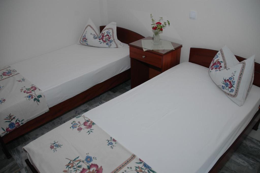 Posteľ alebo postele v izbe v ubytovaní Frideriki Apartments