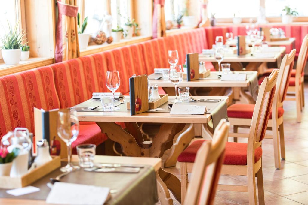 Restaurace v ubytování Hotel Eden