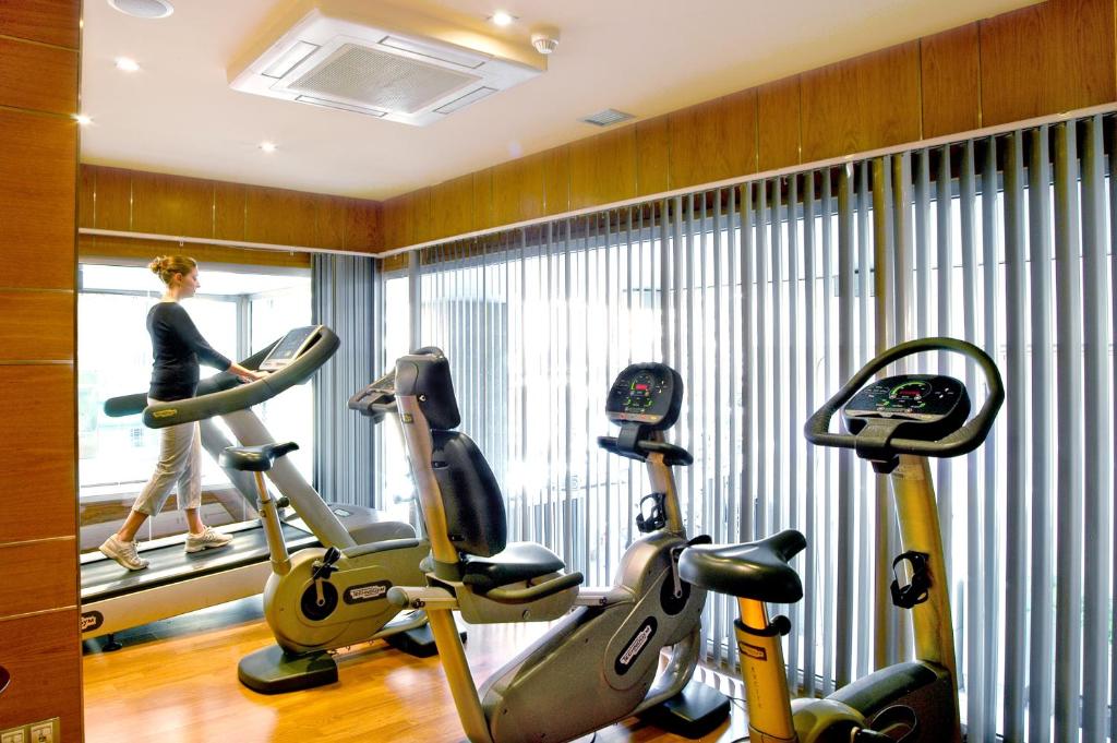 Posilňovňa alebo fitness centrum v ubytovaní Evenia Rossello