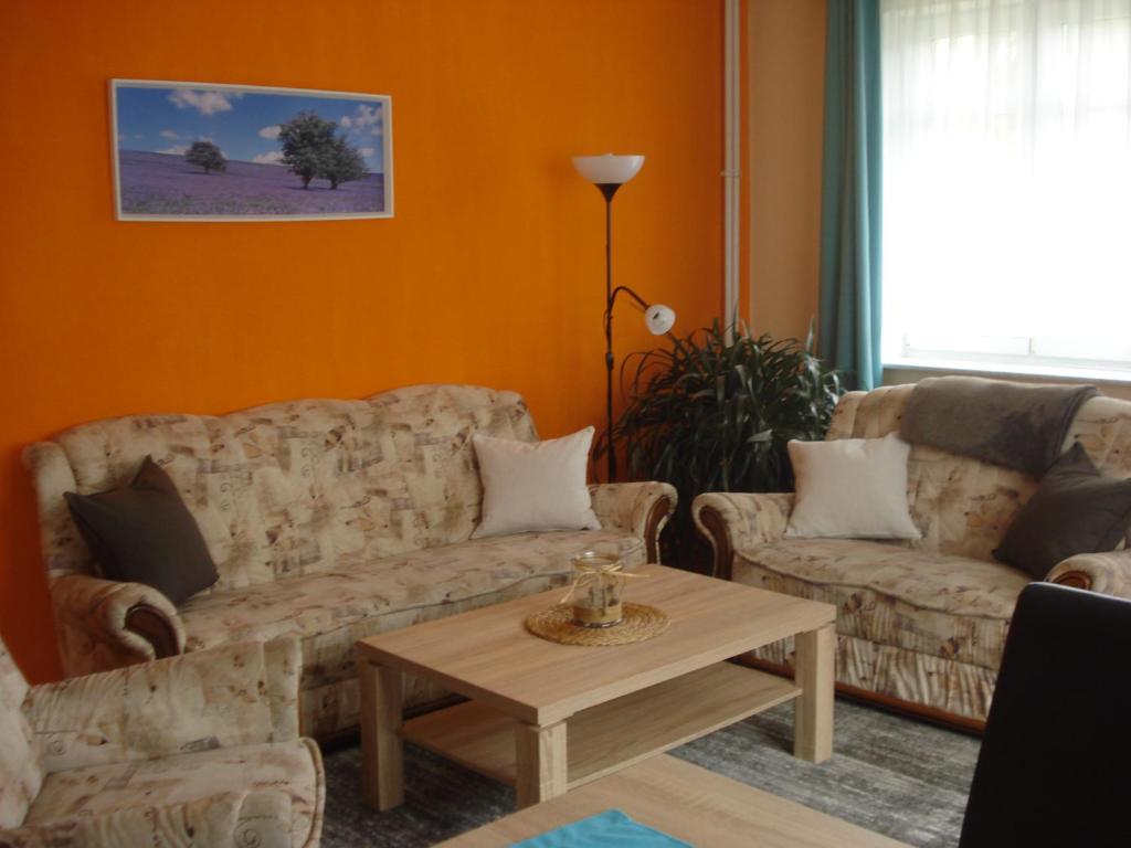 Ferienwohnung Kaufmann - Apartment With Balcony