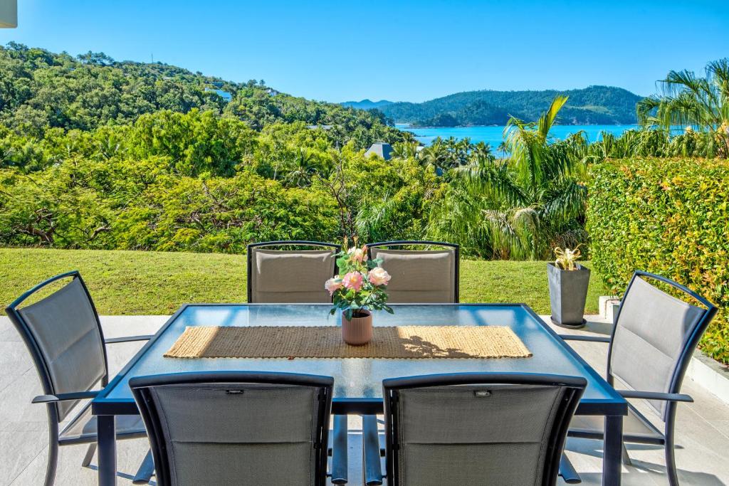 Foto da galeria de Superior Poinciana 011 on Hamilton Island em Hamilton Island