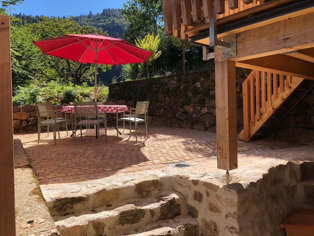 Patio nebo venkovní prostory v ubytování Ferienhaus Haldenmühle - traumhafte Lage mitten in der Natur mit Sauna