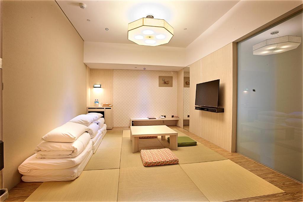 Chihpen Century Hotel - Chambre Double Avec Salle De Bain Privée