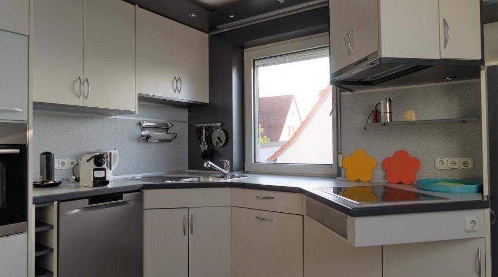 Kuchyň nebo kuchyňský kout v ubytování Ferienwohnung in der Mainleite für Vier