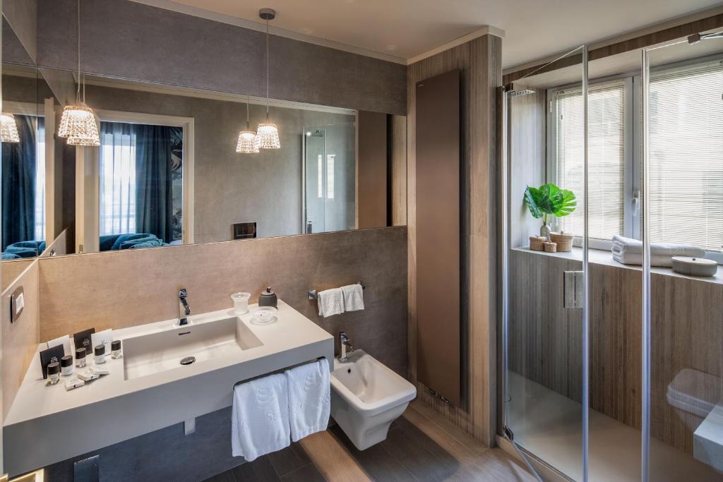 Łazienka w obiekcie Hotel Savoia