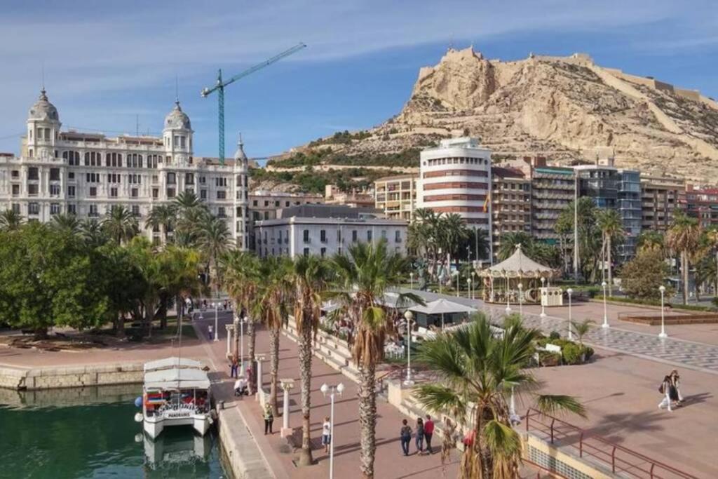 Espacioso y céntrico piso con zona chill-out, Alicante ...