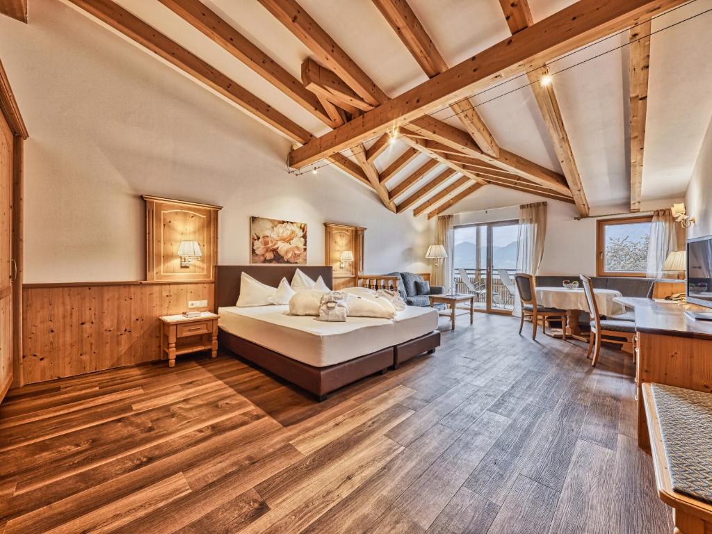 Postel nebo postele na pokoji v ubytování Hotel Traubenheim