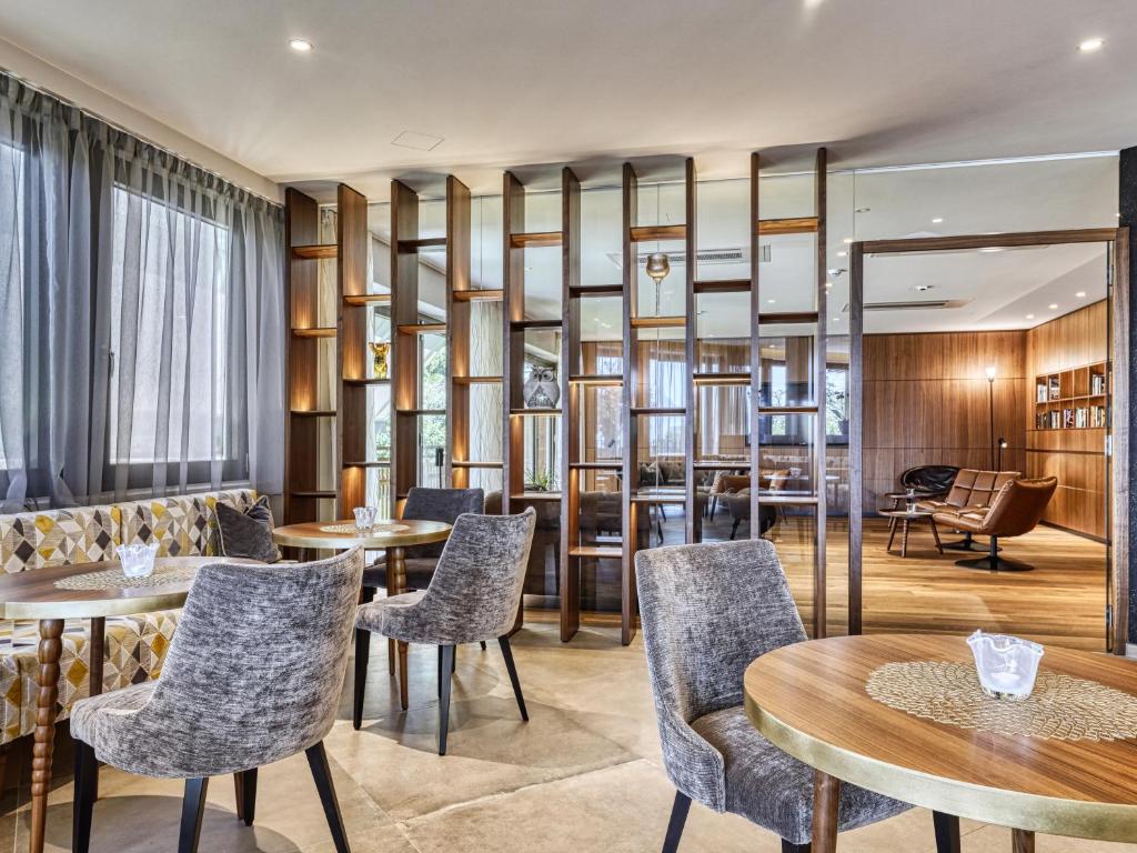 Posezení v ubytování Hotel Traubenheim