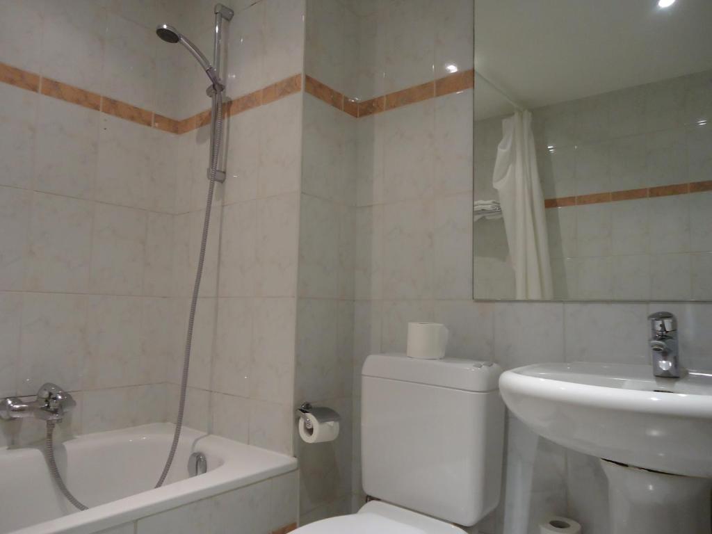 Koupelna v ubytování Résidence-Hotel Le Quinze Grand Place Brussels