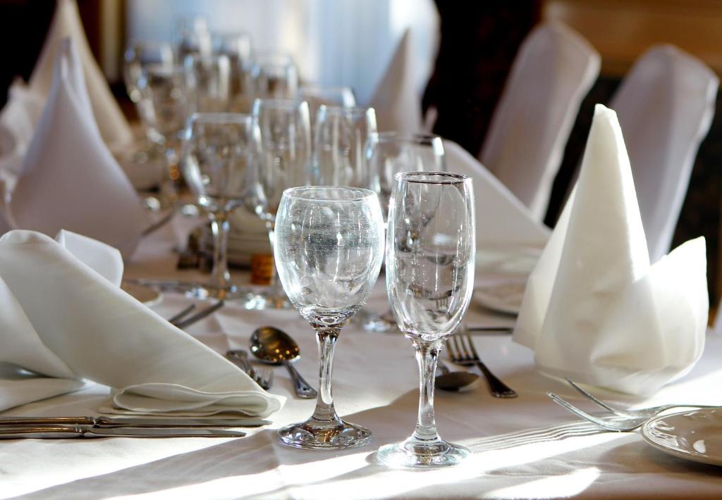 Restaurace v ubytování Cressfield Country House Hotel