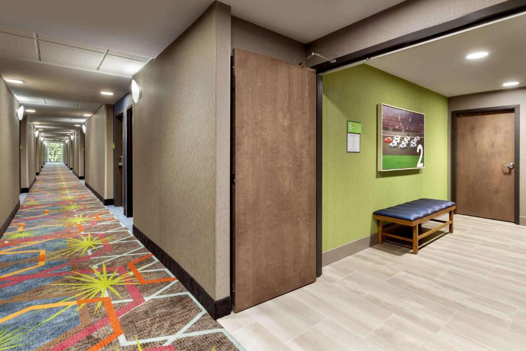 La Quinta Inn & Suites by Wyndham Braselton photo