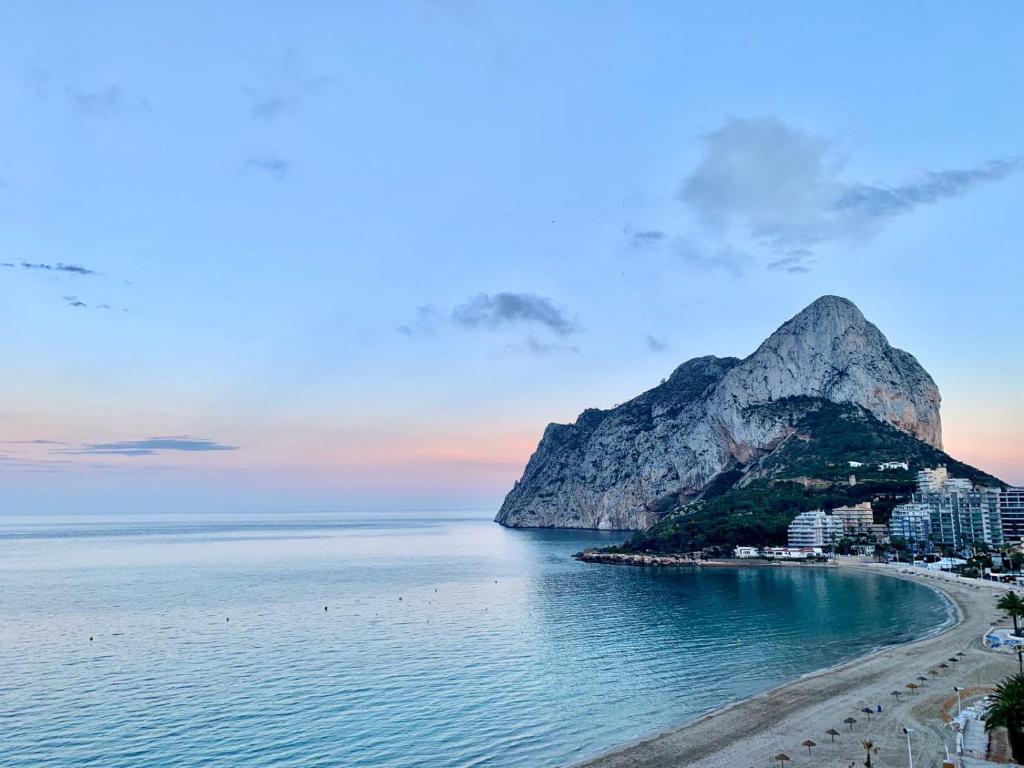 Apartment Graham Holiday Rentals - Crown 360, Calpe, Spain ...