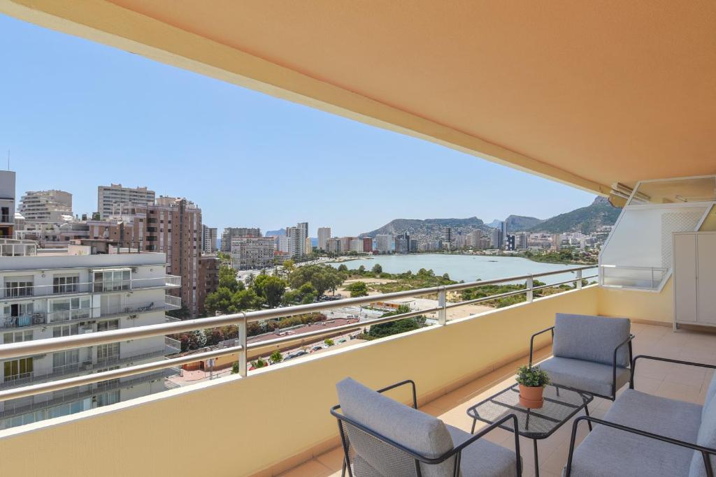 Apartment Graham Holiday Rentals - Crown 360, Calpe, Spain ...