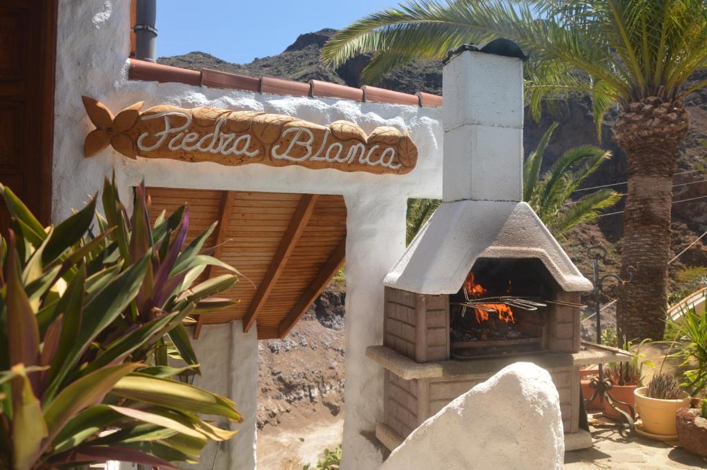 サン・セバスティアン・デ・ラ・ゴメラにあるLa Piedra Blancaの石窯焼