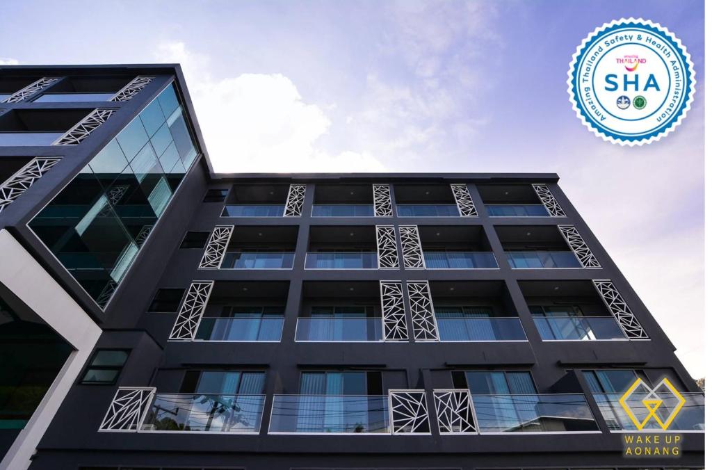 Certifikát, hodnocení, plakát nebo jiný dokument vystavený v ubytování Wake Up Aonang Hotel