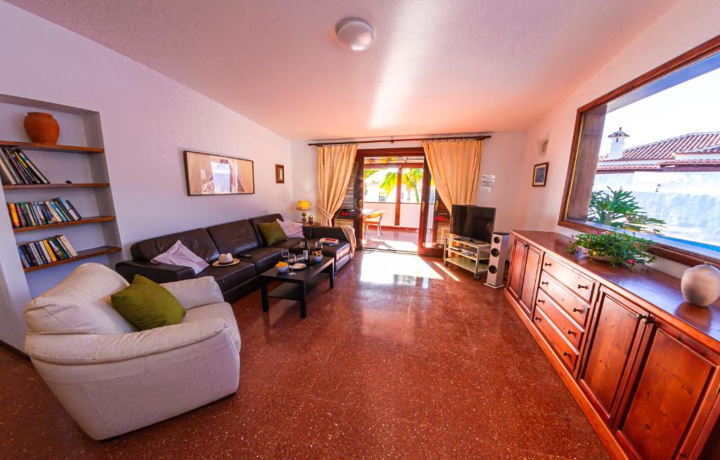 Posedenie v ubytovaní Villa Punta Negra HEATED POOL tenerifesummervillas
