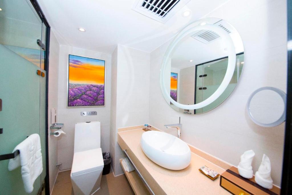 Ванна кімната в Lavande Hotel Changde Pedestrian Street Branch