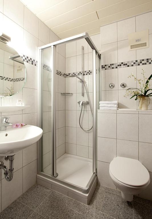 Koupelna v ubytování Hotel Schiff Nagold