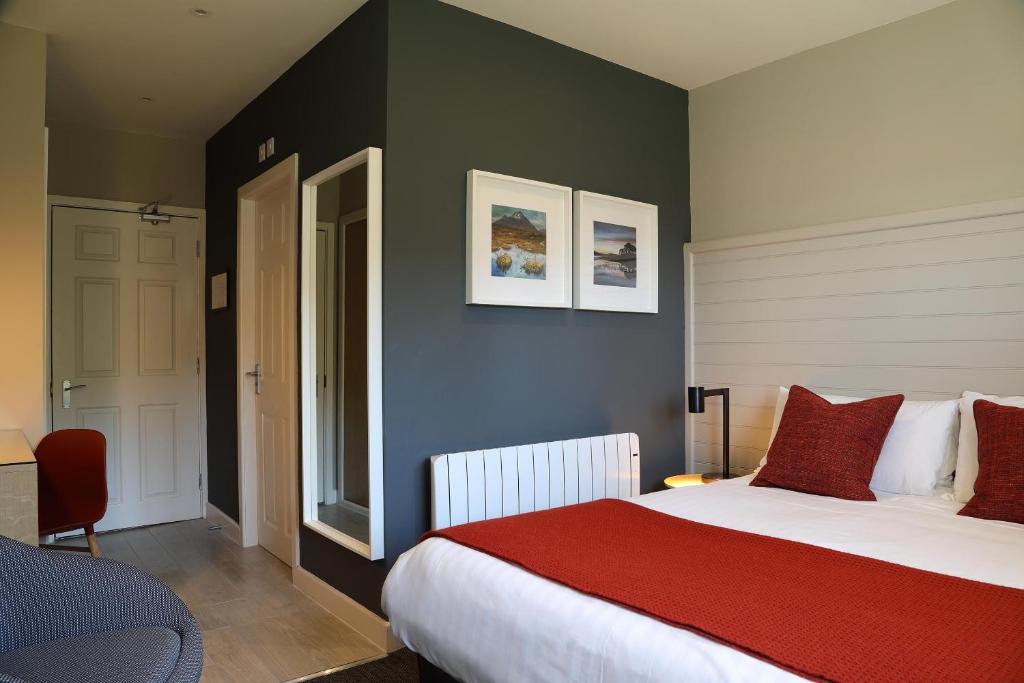 The Isles of Glencoe Hotel - 