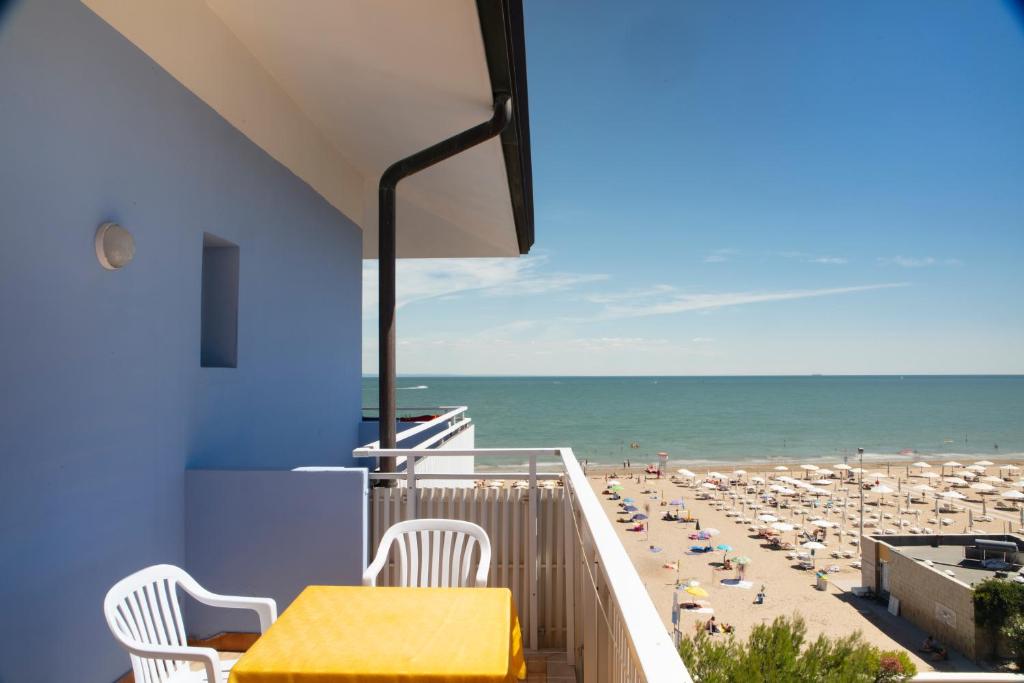 Nespecifikovaný výhled na moře nebo výhled na moře při pohledu z hotelu