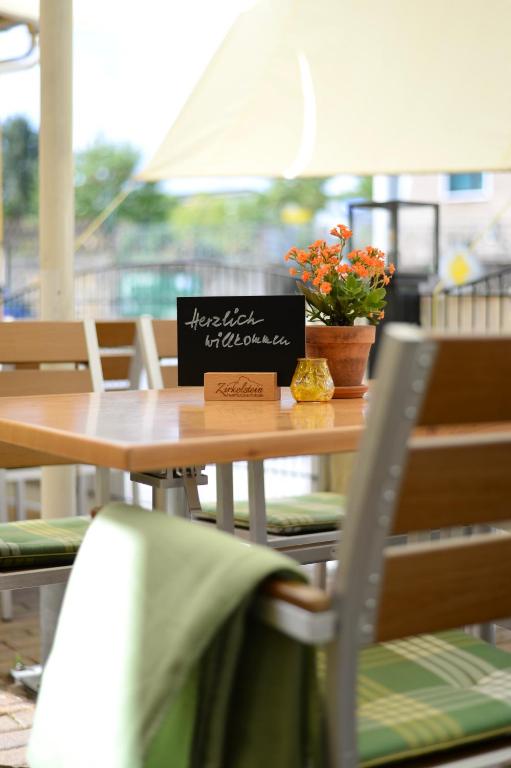 Posezení v ubytování Gasthaus & Pension Zirkelstein