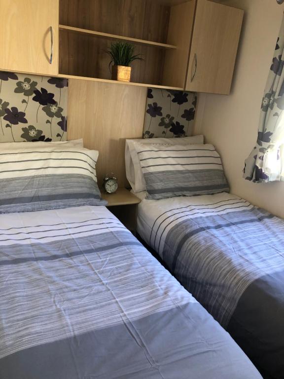 Voodi või voodid majutusasutuse Seton sands static holiday home - sleeps 6 toas