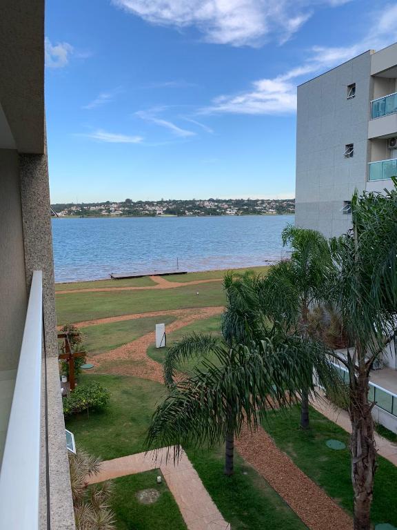  Brisas (beira lago) LUXO
