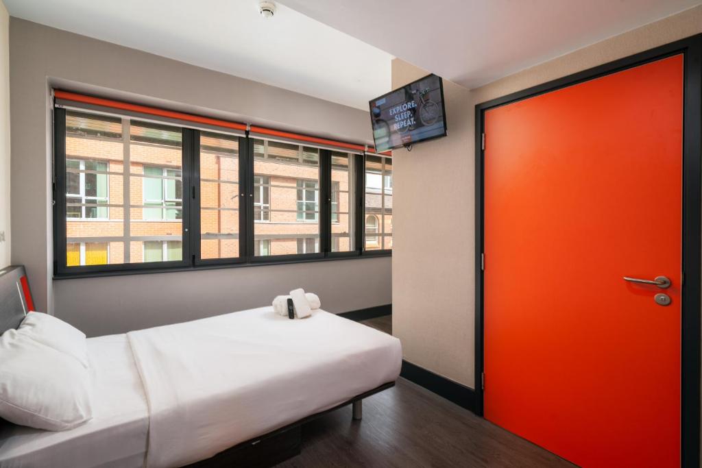 easyHotel Birmingham - Resim 36