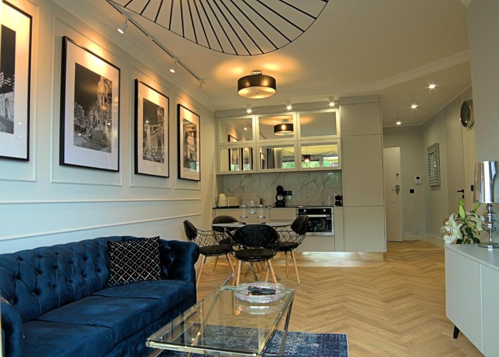 Posedenie v ubytovaní Blue Velvet Premium Apartments III