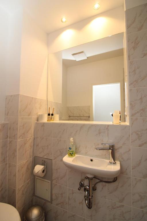 Space Hotel im Campus der JvP Schule - Resim 33