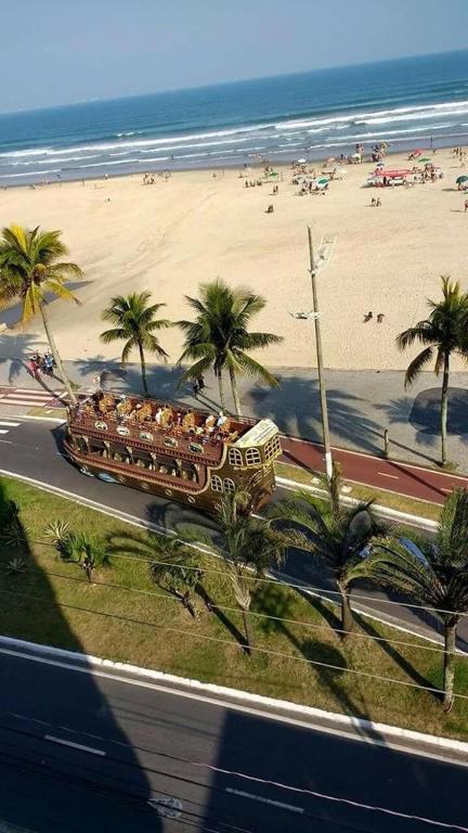  Apto frete ao mar- Praia Grande-Vl Caiçara