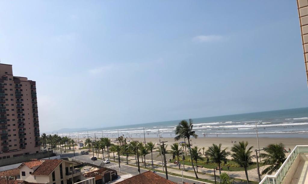  Apto frete ao mar- Praia Grande-Vl Caiçara