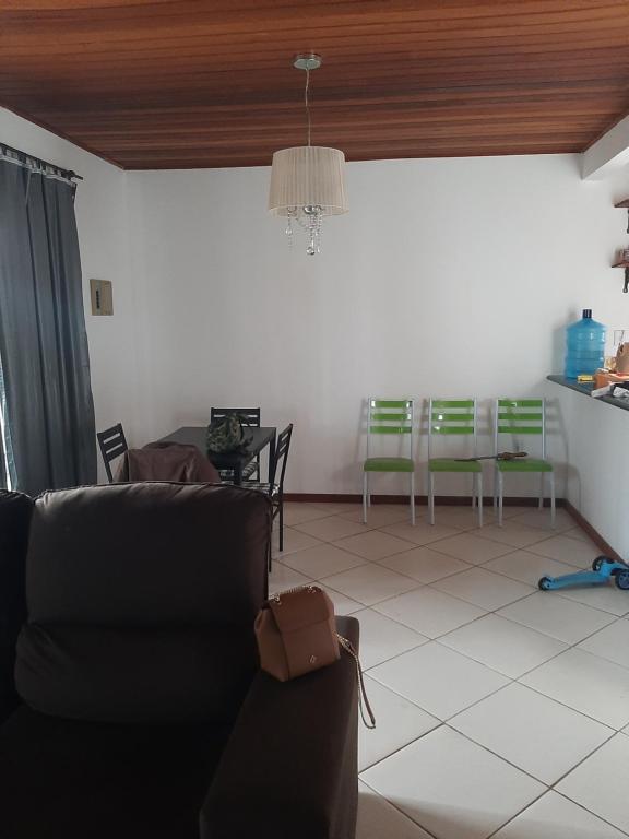  Casa Aconchegante na Praia dos Anjos