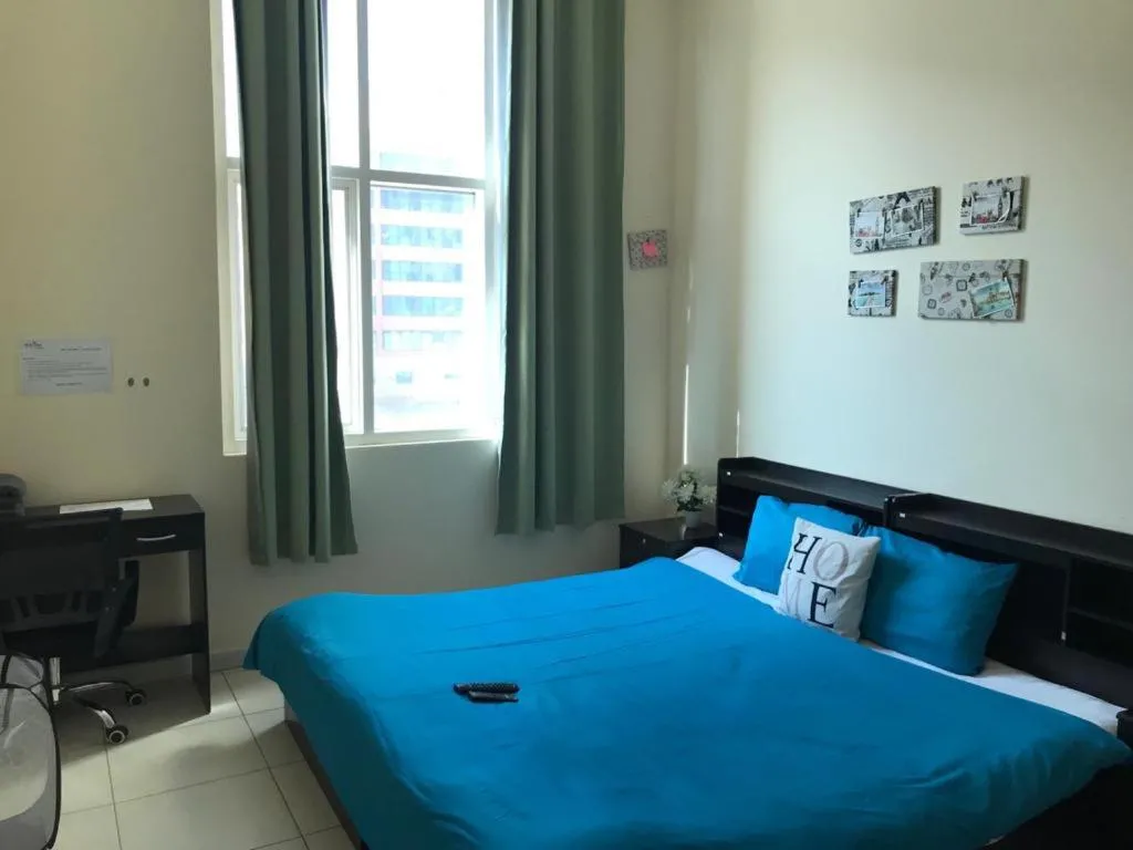 Affordable couple rooms next to Metro and near to all tourist destinations, Alantos, United Arab Emirates