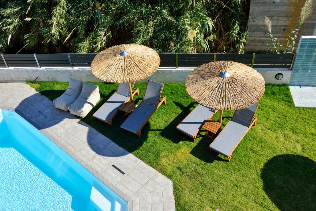 Bazén v ubytování Elia Kalamaki Hotel nebo v jeho okolí