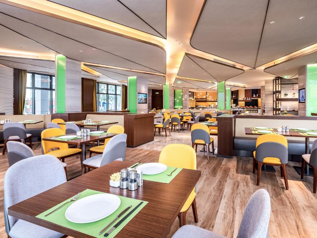Restaurace v ubytování Hampton by Hilton Qinhuangdao Jinmeng Bay