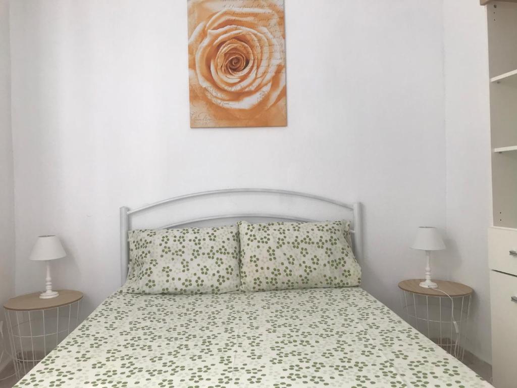 Postel nebo postele na pokoji v ubytování Istos Apartment