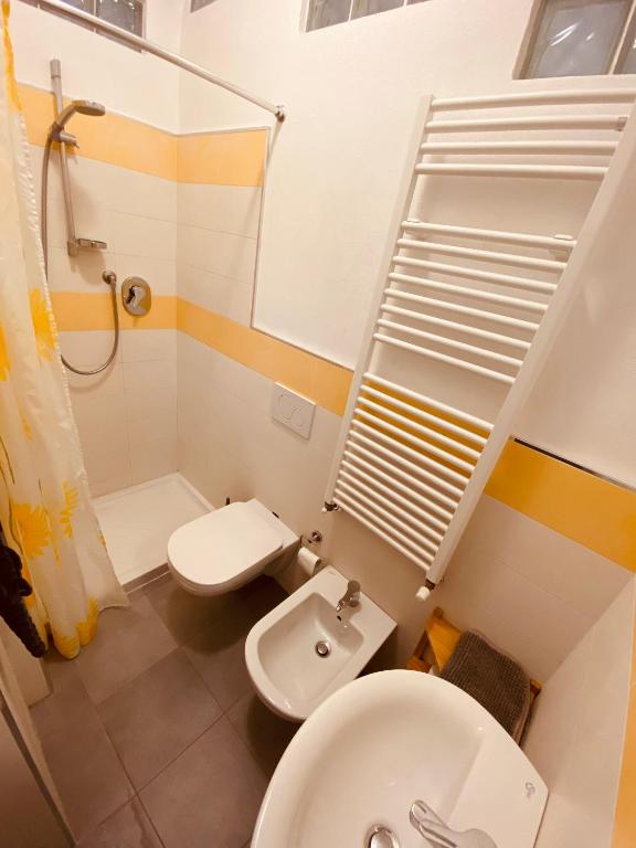 A bathroom at B&B Villino Margherita