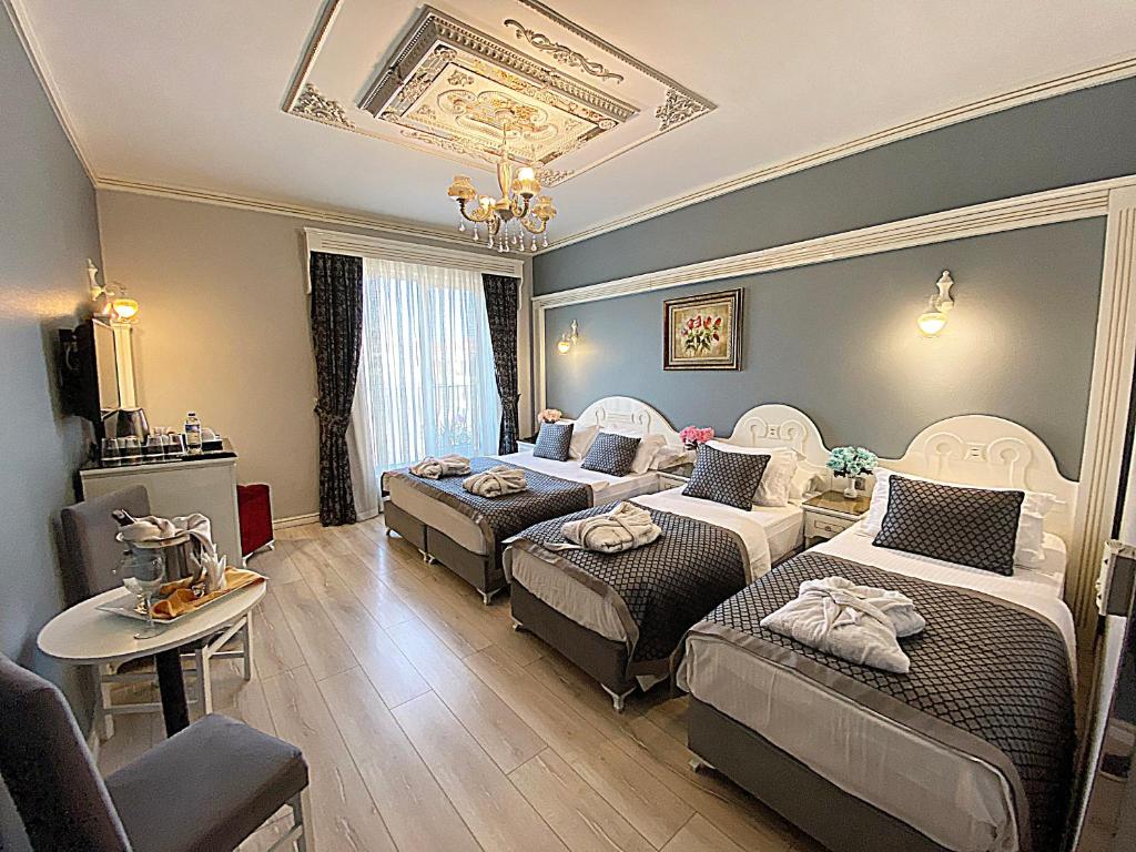 A seating area at Gülhanepark Hotel & Spa