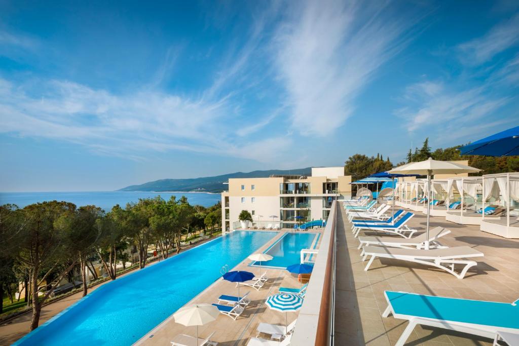 Bazén v ubytování Girandella Resort, Valamar Collection nebo v jeho okolí