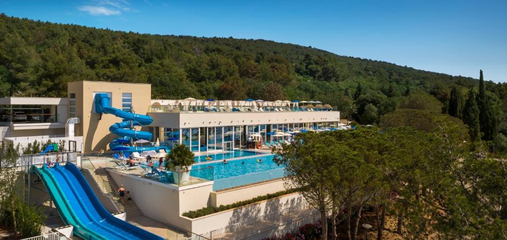 Bazén v ubytování Girandella Resort, Valamar Collection nebo v jeho okolí
