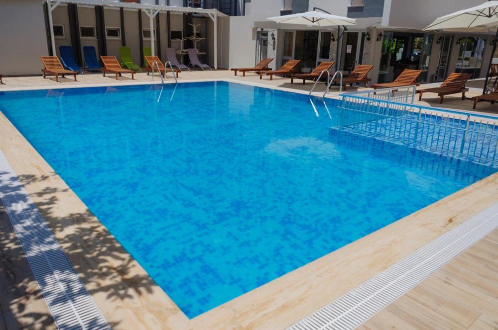 Bazén v ubytování Afsin Hotel nebo v jeho okolí
