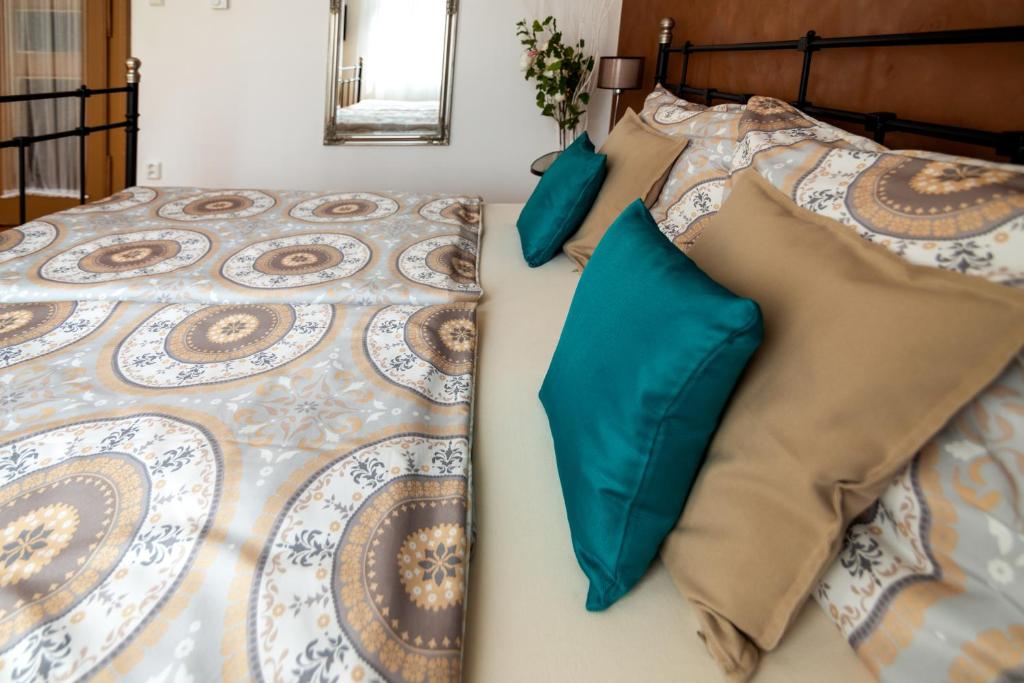 Golden Key Apartments - 6