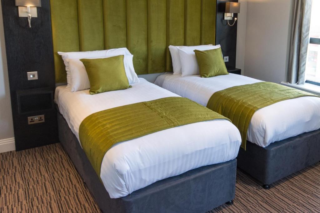 Hogs Back Hotel & Spa - 