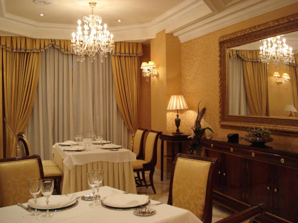 Restaurace v ubytování Hotel Alameda Palace