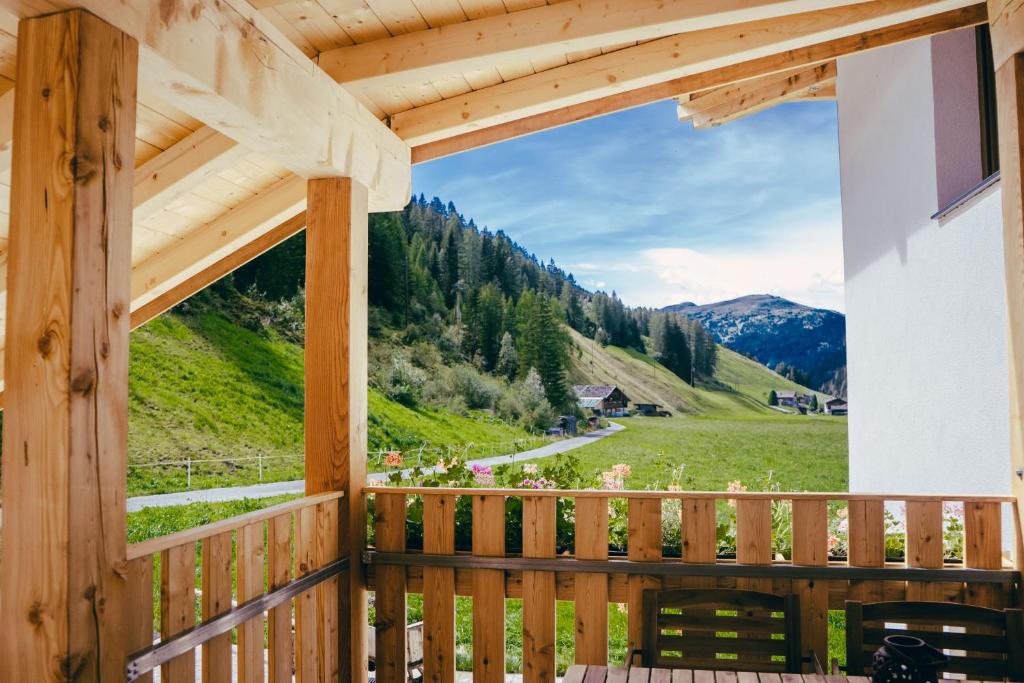 Farm Stay Holiday Apartment in Picturesque Nature – Nedererhof