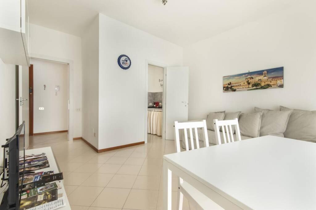 A kitchen or kitchenette at Al Politeama