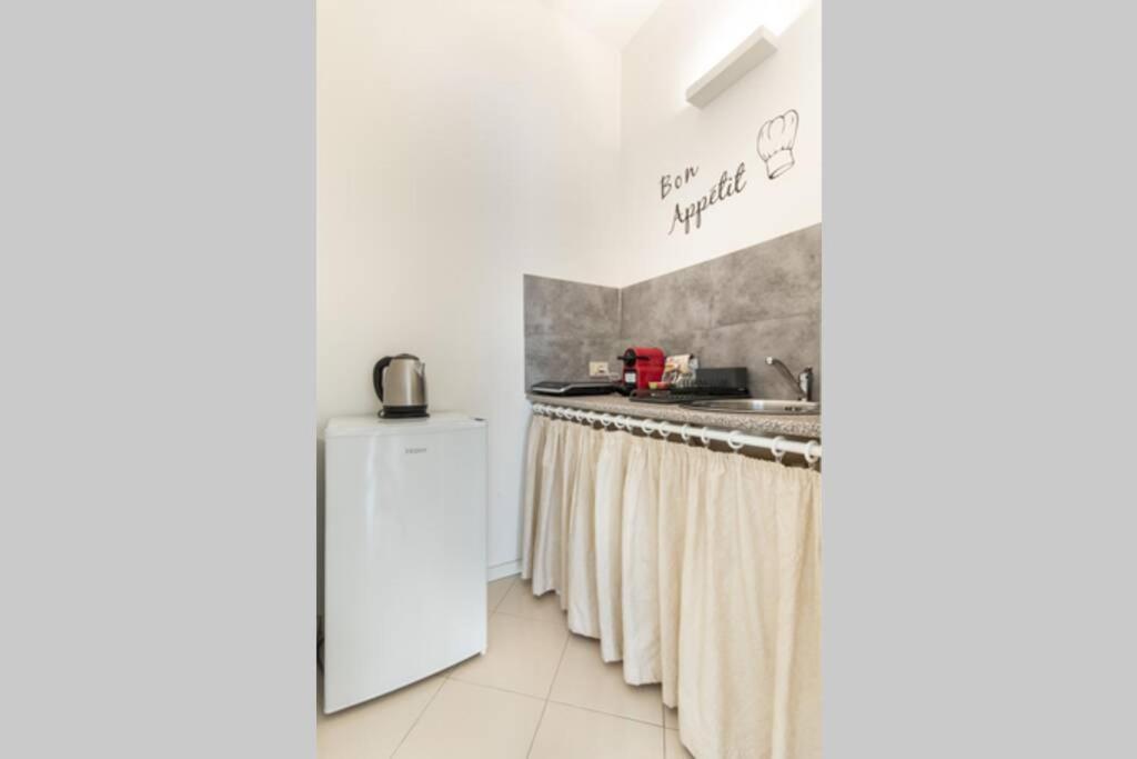 A kitchen or kitchenette at Al Politeama