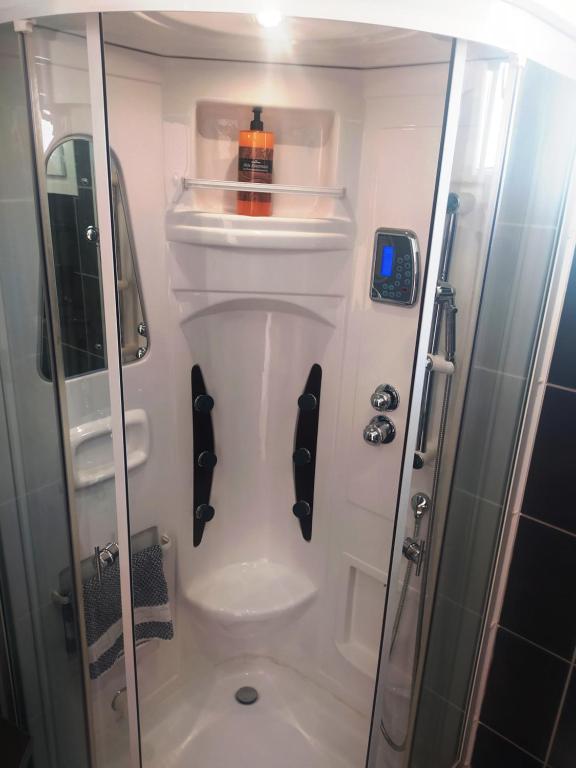 Modular Bungalows With Heated Pool Artemis Greece - 4